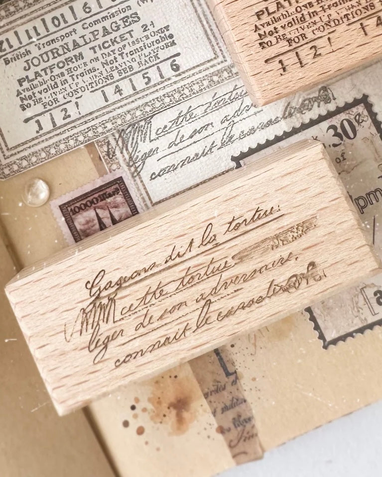 Houten stempel | italic text