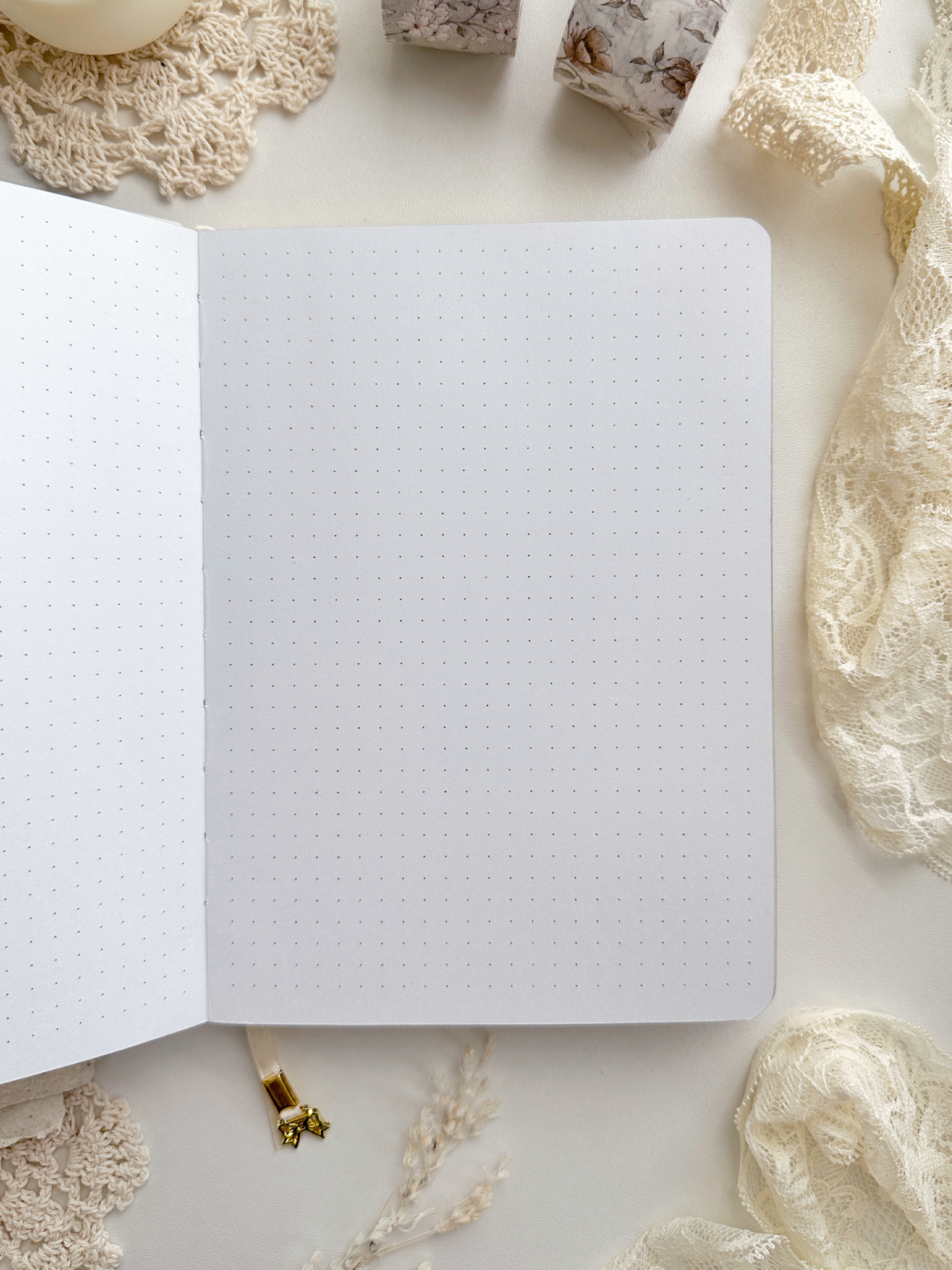 Journal lichtroze met tulp | A5 | dot