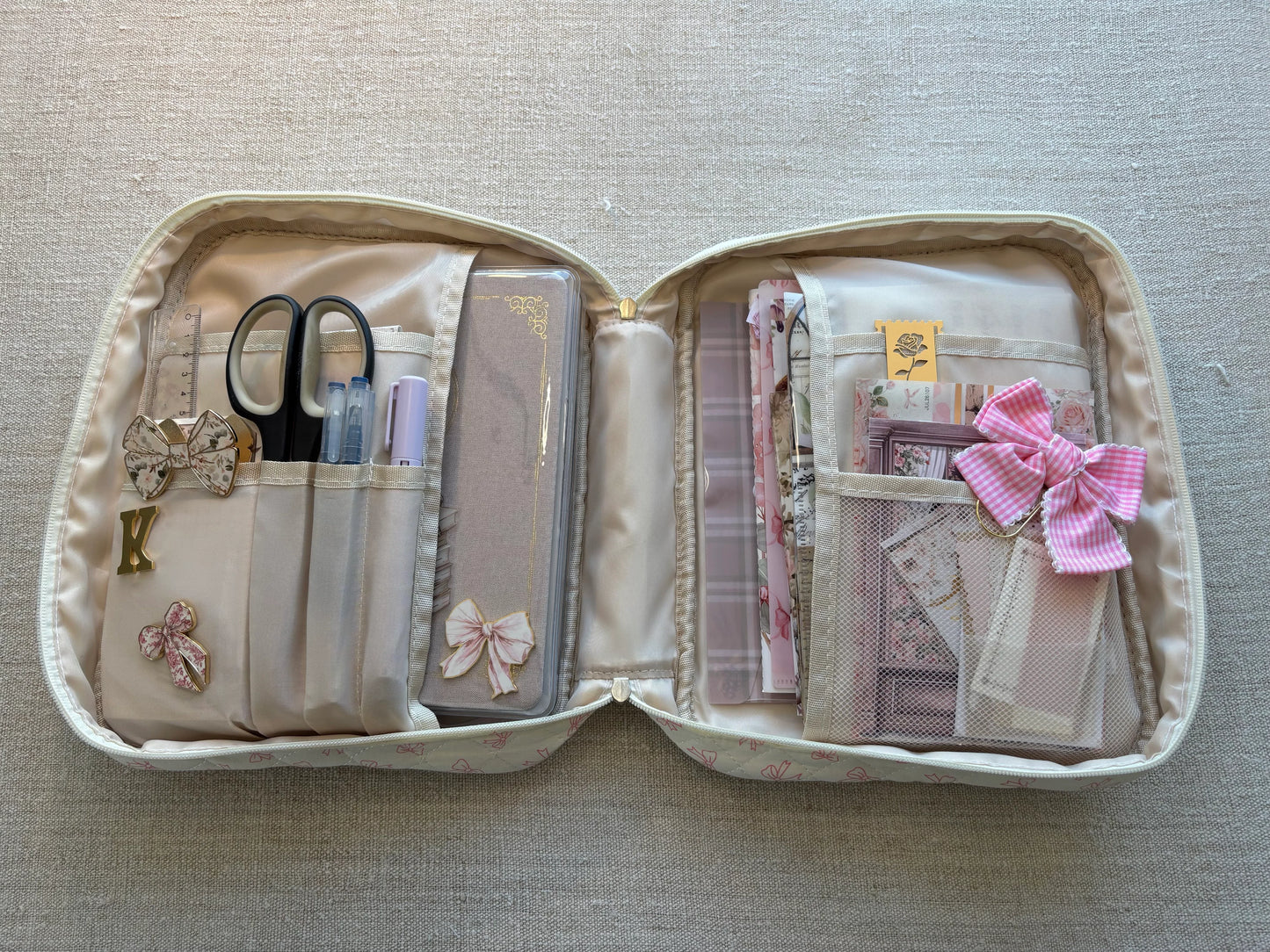Pouche | strikjes beige