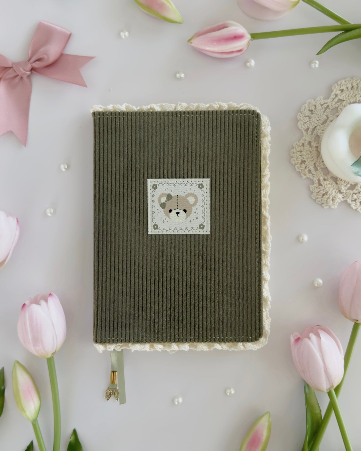 Journal | bear | B6 | grid