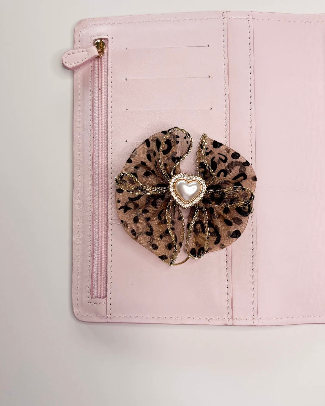 Paperclip | strik | leopard love