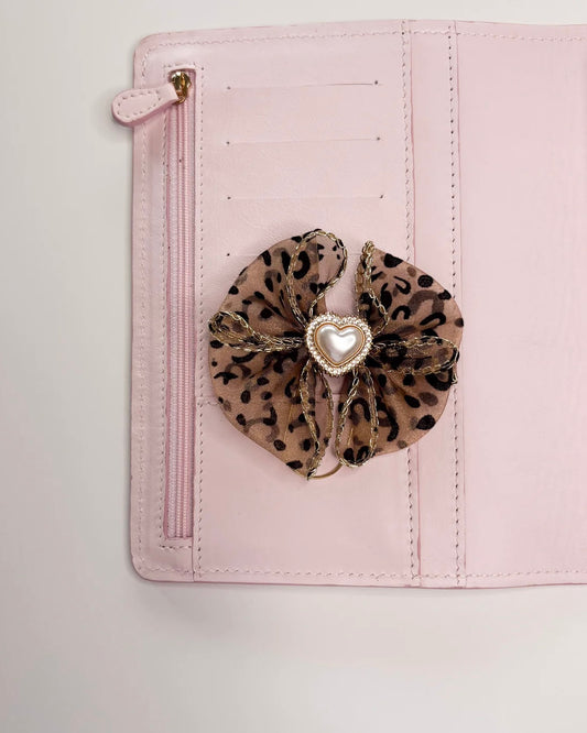 Paperclip | strik | leopard love