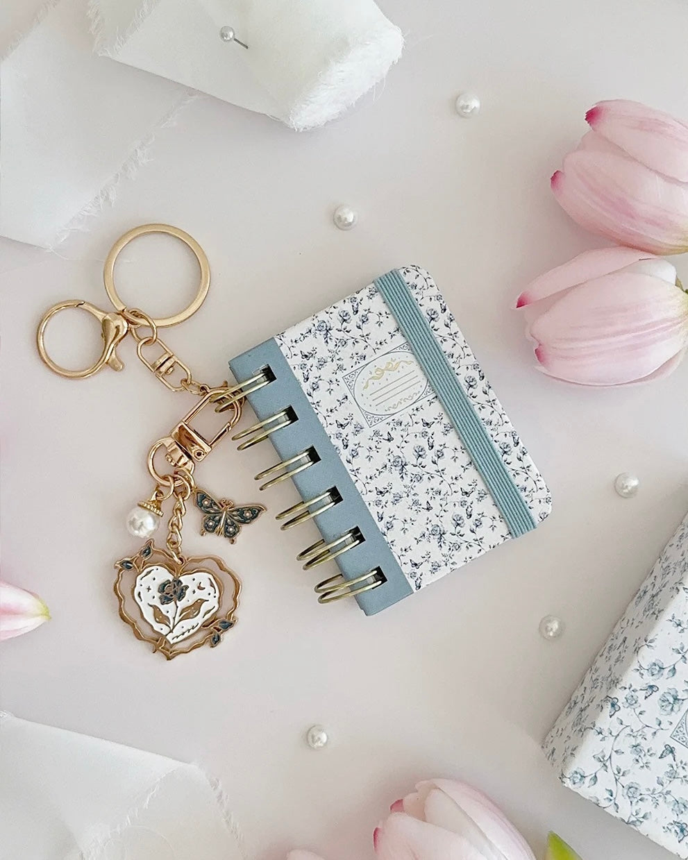 Baby journal | blue rose toile composition