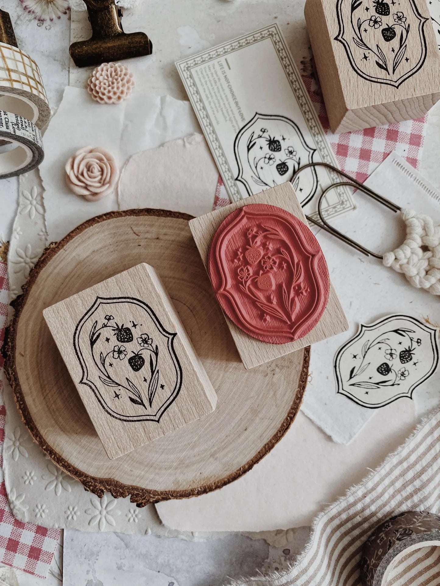 Houten stempel | ALHM | aardbeitjeslabel