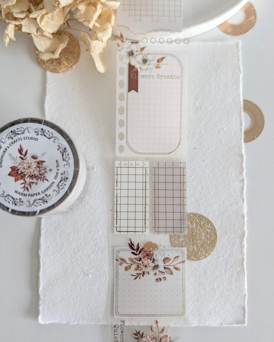 Pettape | Warm paper garden | gold