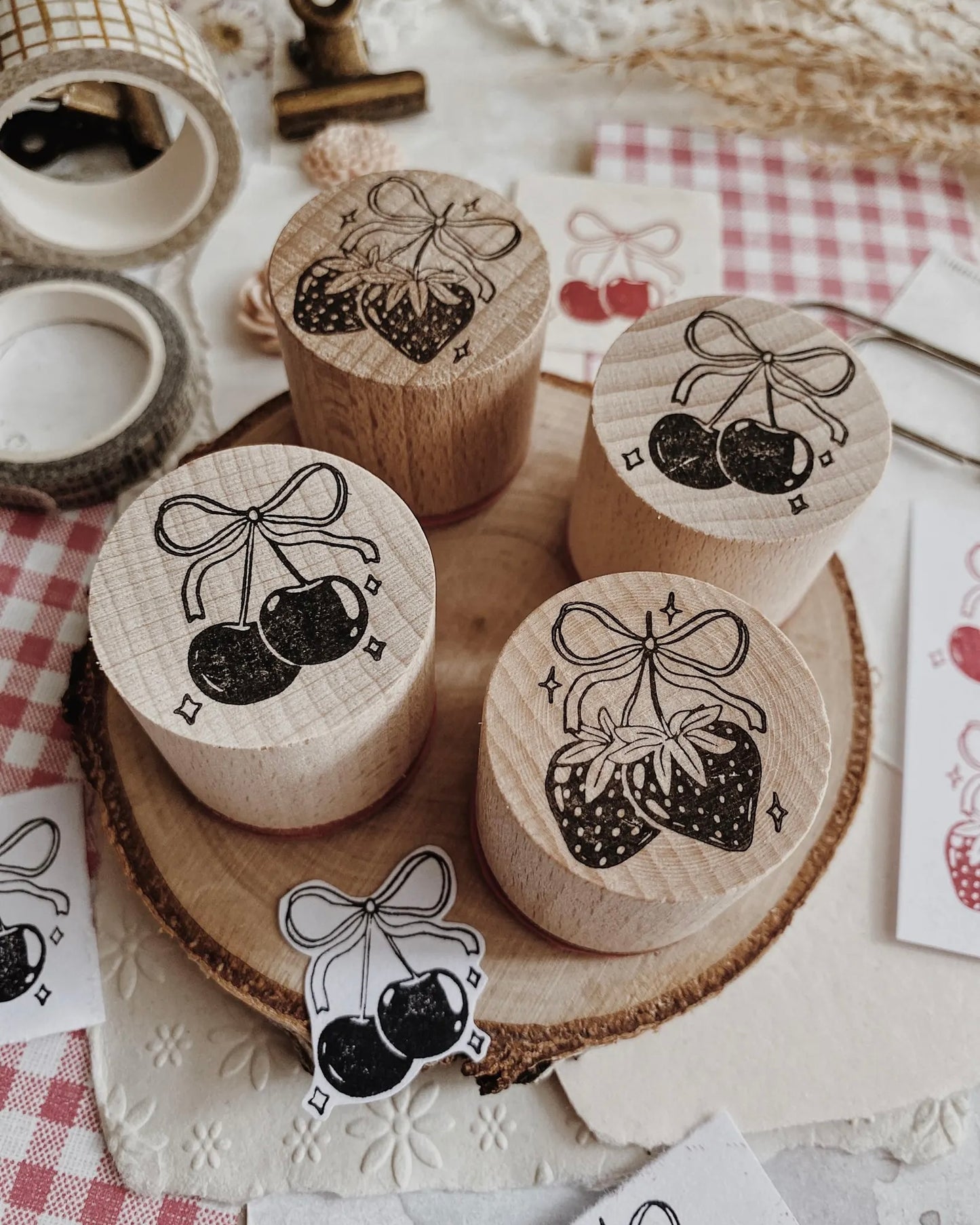 Houten stempel | ALHM | aardbeien of kersen