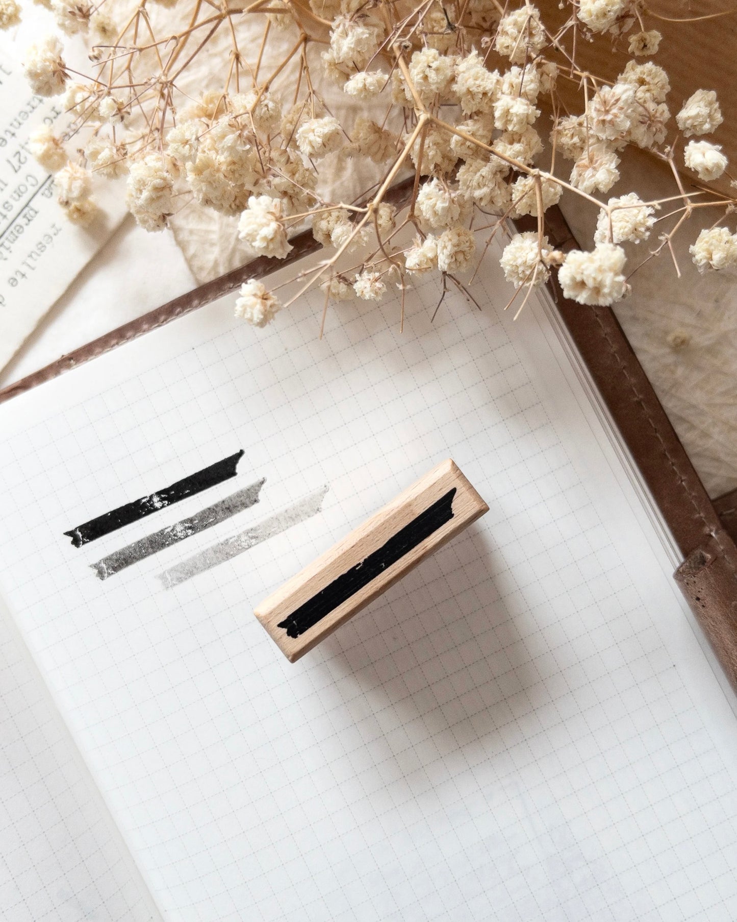 Houten stempel | old paper strip