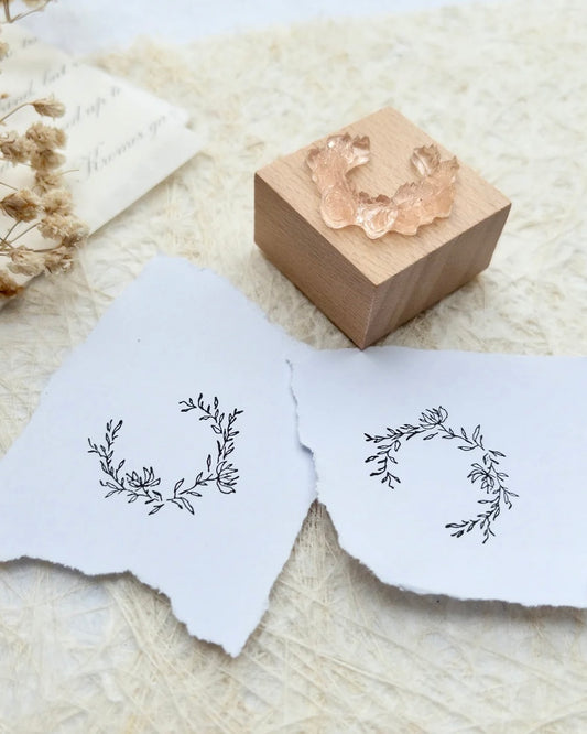 Houten stempel | bloemenkrans rond