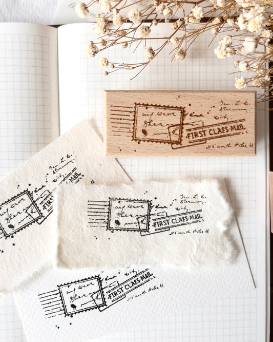 Houten stempel | first class mail