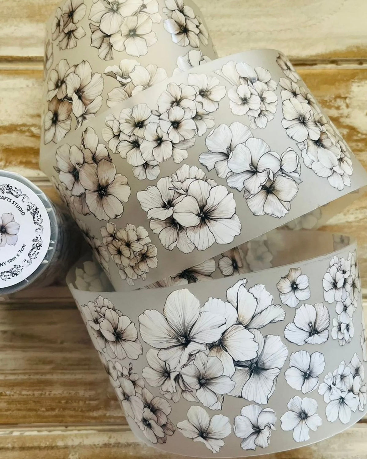 Pettape | Beige Floral Harmony