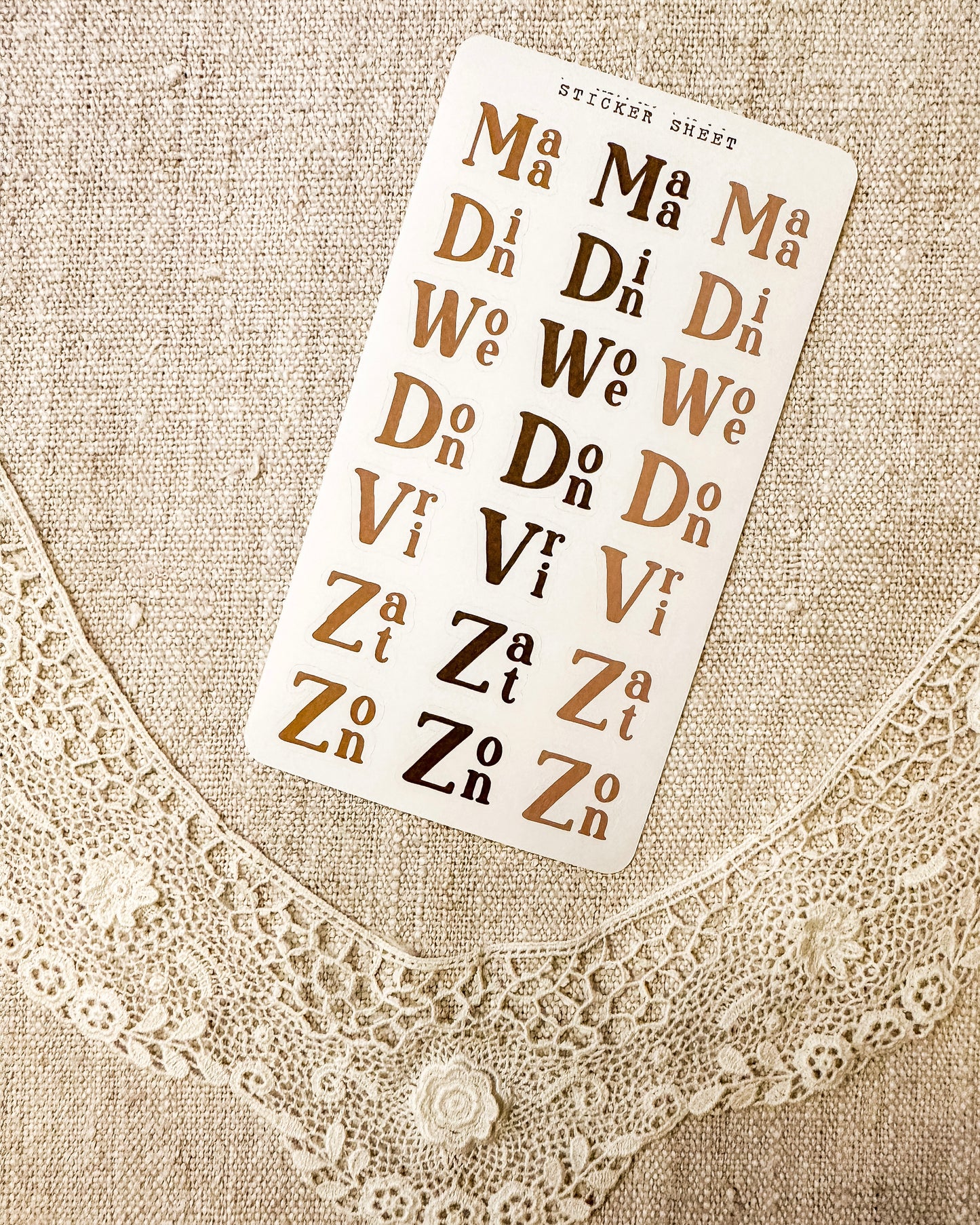 Stickervel | dagen van de week 1 | bruin